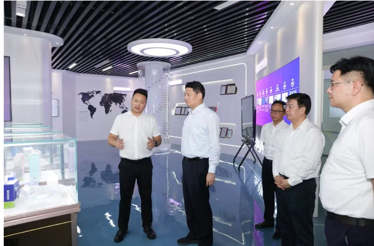 Derniers blogs de l'entreprise sur Taizhou Municipal Party Secretary Visits Jiangsu Tianhua Rigging to Review Industry Development and Local Employment